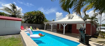 Villa LOMA, overlooking lush garden and private pool. Ideal for 8 people.