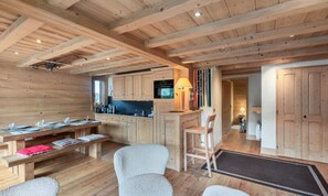 Interior - Apartment in Meribel Near Morel Ski Lift (Les Allues)