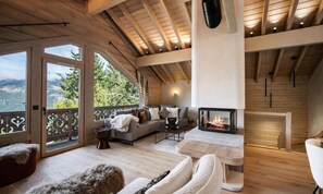 Fireplace - Chalet in La Tania Near Ski Slopes (Albiez-le-Jeune)
