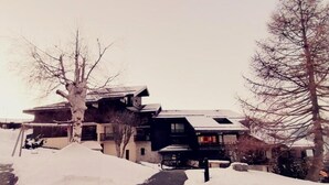 Unclassified image, 3 of 3, button - Ski-in/ski-out Studio for 4 People, Pets Allowed (Aime-la-Plagne)