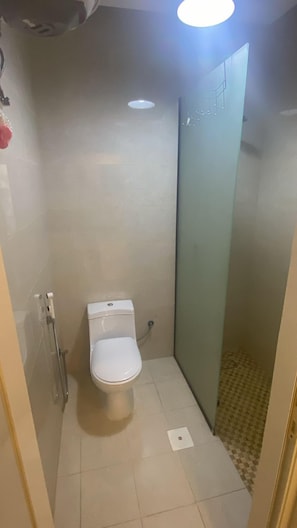 Dusche, Handtücher, Seife, Shampoo