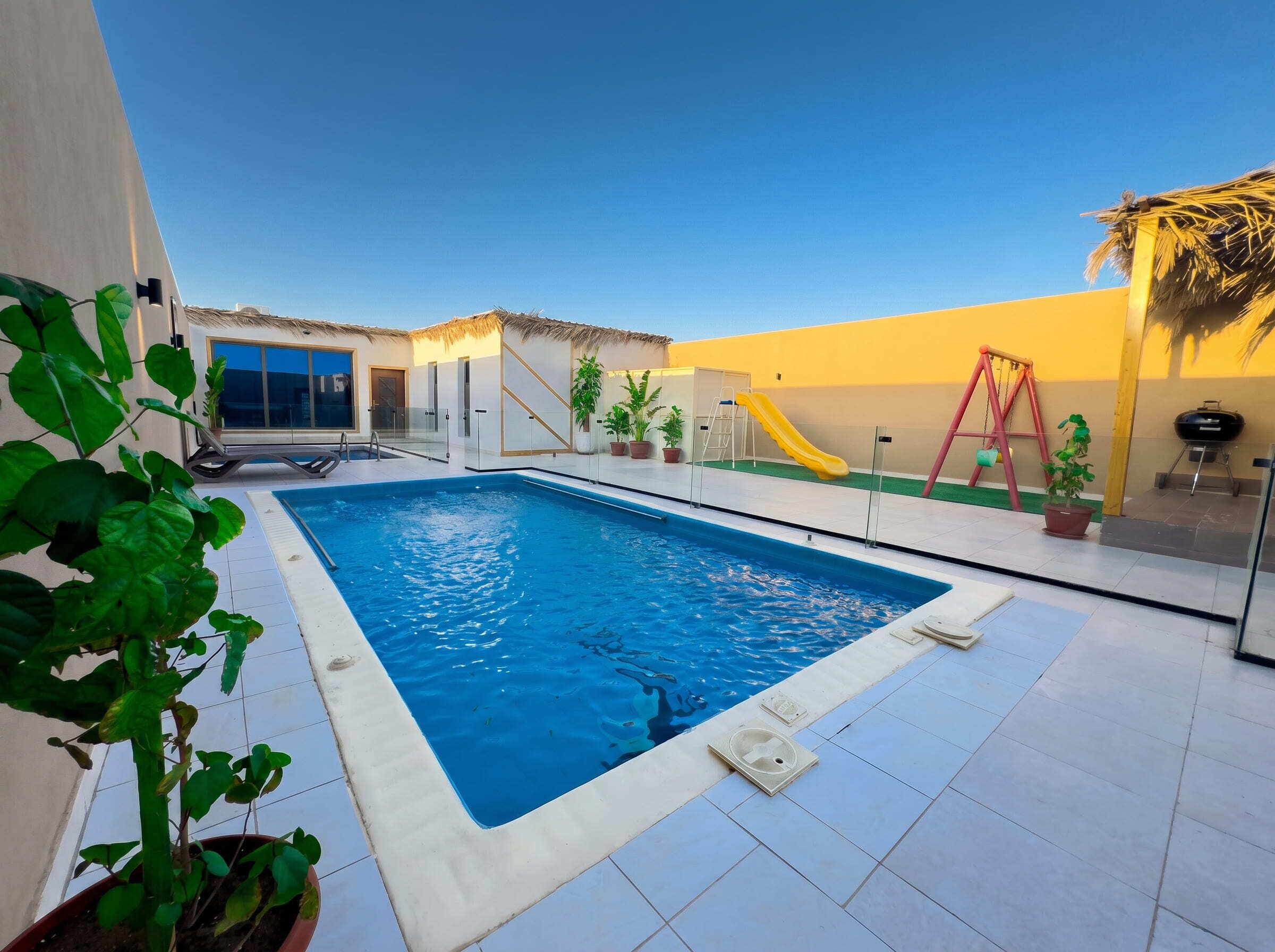 Chalet de lujo, 2 habitaciones, bañera de hidromasaje, vistas a la piscina | Piscina privada