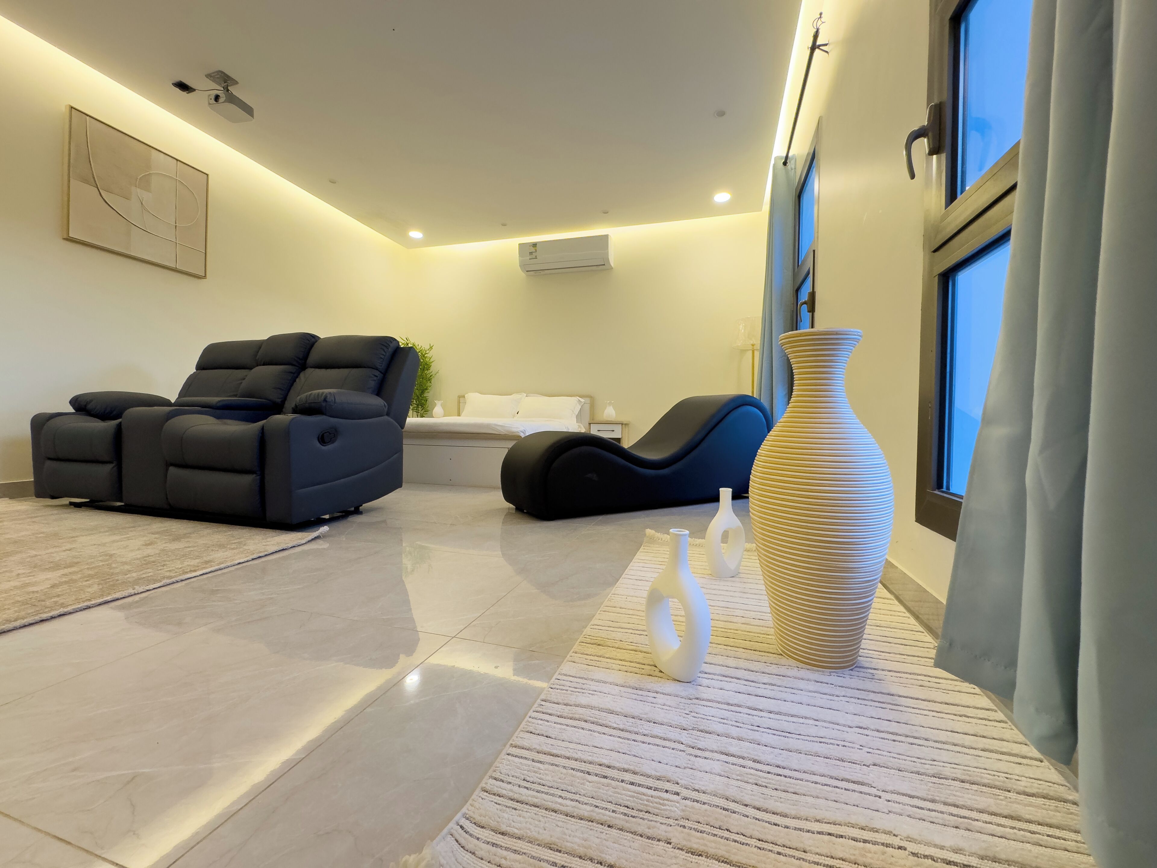 Luxury Σαλέ, 2 Υπνοδωμάτια, μπανιέρα με υδρομασάζ, Θέα στην Πισίνα | Μοναδική διακόσμηση, κουρτίνες συσκότισης, κλινοσκεπάσματα 