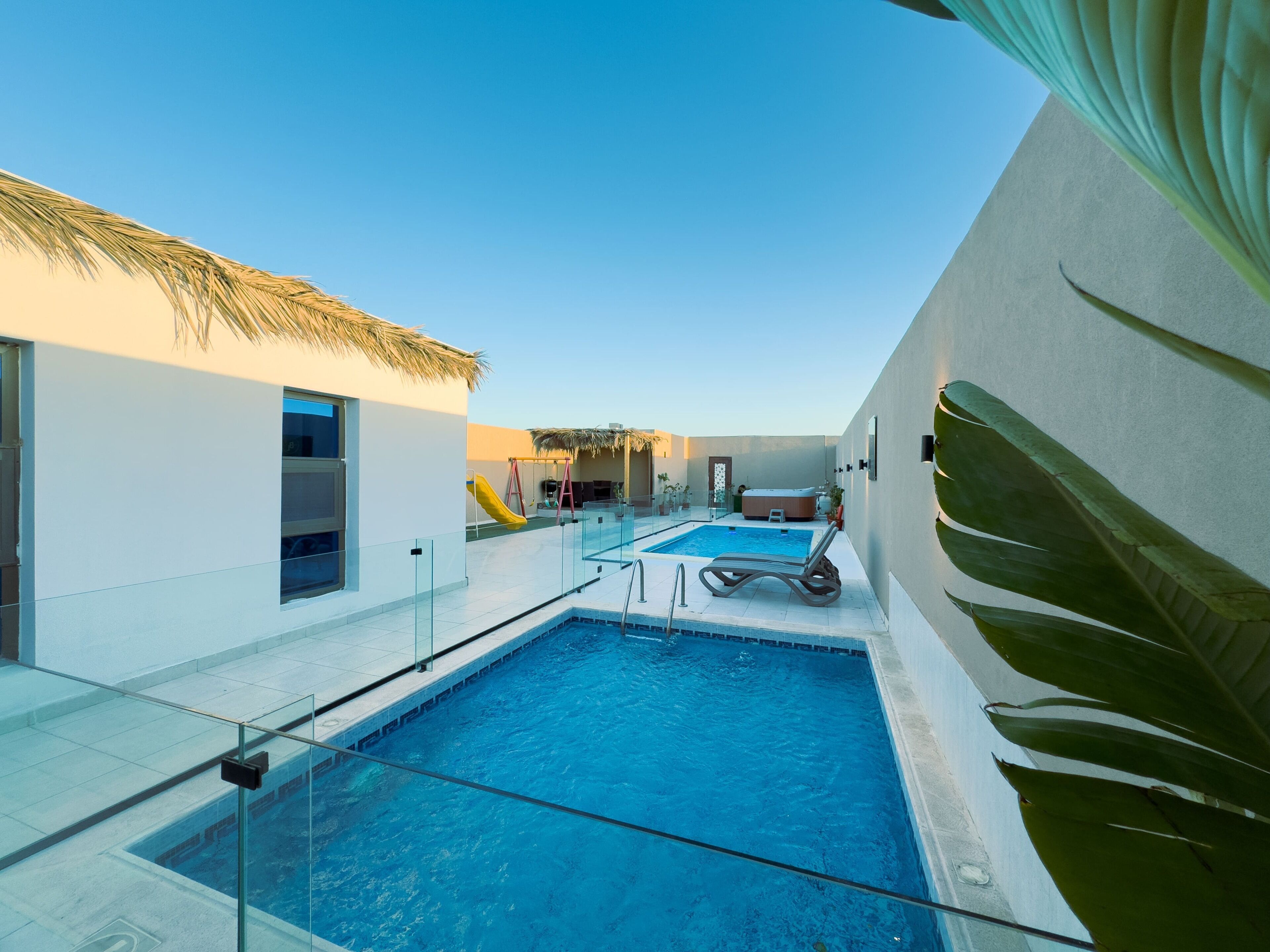 Luxury-Chalet, 2 Schlafzimmer, Whirlpool, Poolblick | Eigener Pool