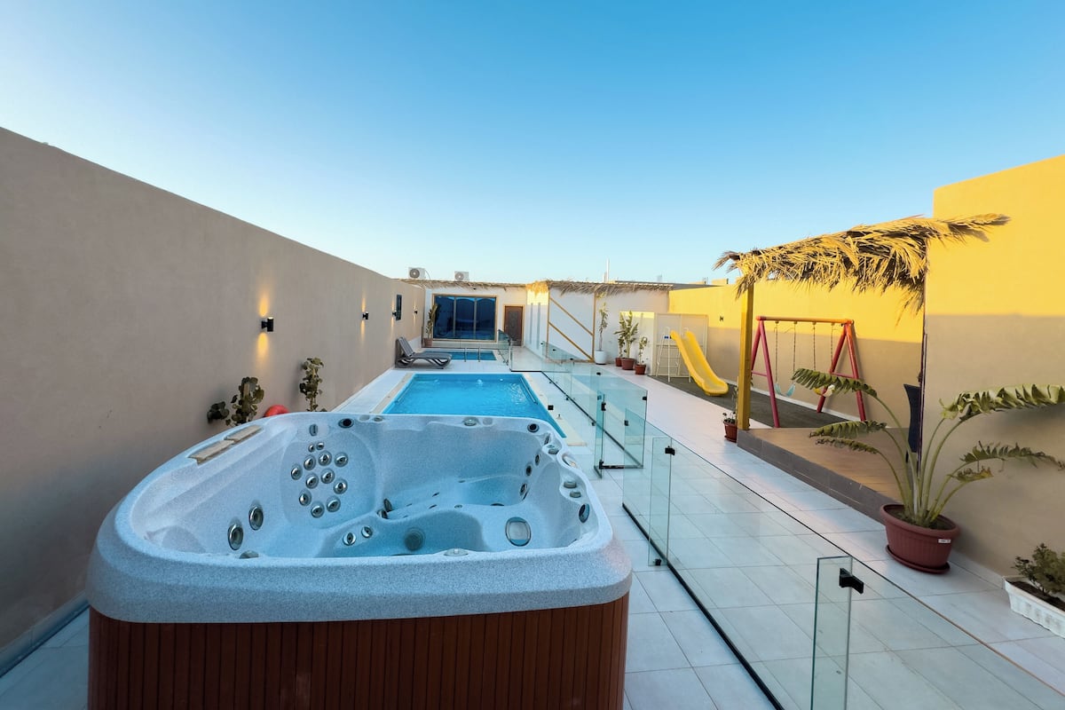 Luxury-Chalet, 2 Schlafzimmer, Whirlpool, Poolblick | Kostenloses WLAN