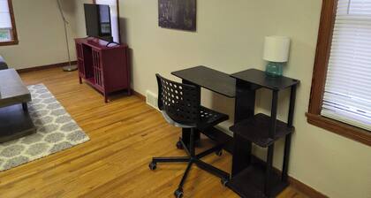 2-bedroom apartment in charming Mankato close to trails.