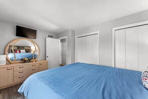 3 Schlafzimmer, Schreibtisch, Bügeleisen/Bügelbrett, kostenloses WLAN