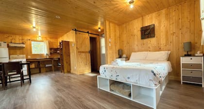Peaceful Getaway at Lake Pohénégamook – Cabin #2
