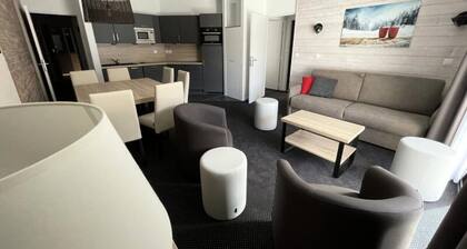 3 Rooms for 8 People