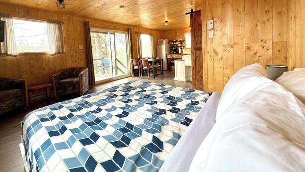 1 quarto, Wi-Fi de cortesia, roupa de cama