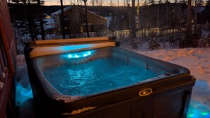 Tina de hidromasaje al aire libre