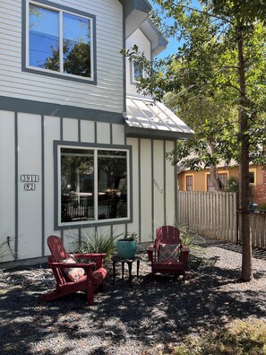 Terrace/patio - Historic Hyde Park Retreat – Classic Austin Living (Austin)