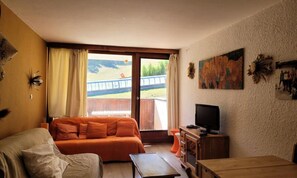 Living area - Apartment in Pra-loup With Mountain Views (Uvernet-Fours)
