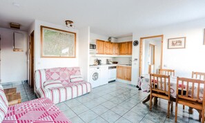Living area - 2 Rooms for 4 People (La Plagne-Tarentaise)