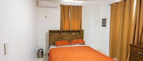 3 chambres, fer et planche à repasser, Wi-Fi gratuit, draps fournis