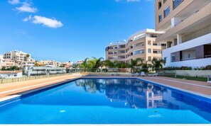 Outdoor pool - Apartments for 2 People (Lagos)