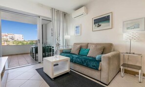 Living area - Apartments for 2 People (Lagos)