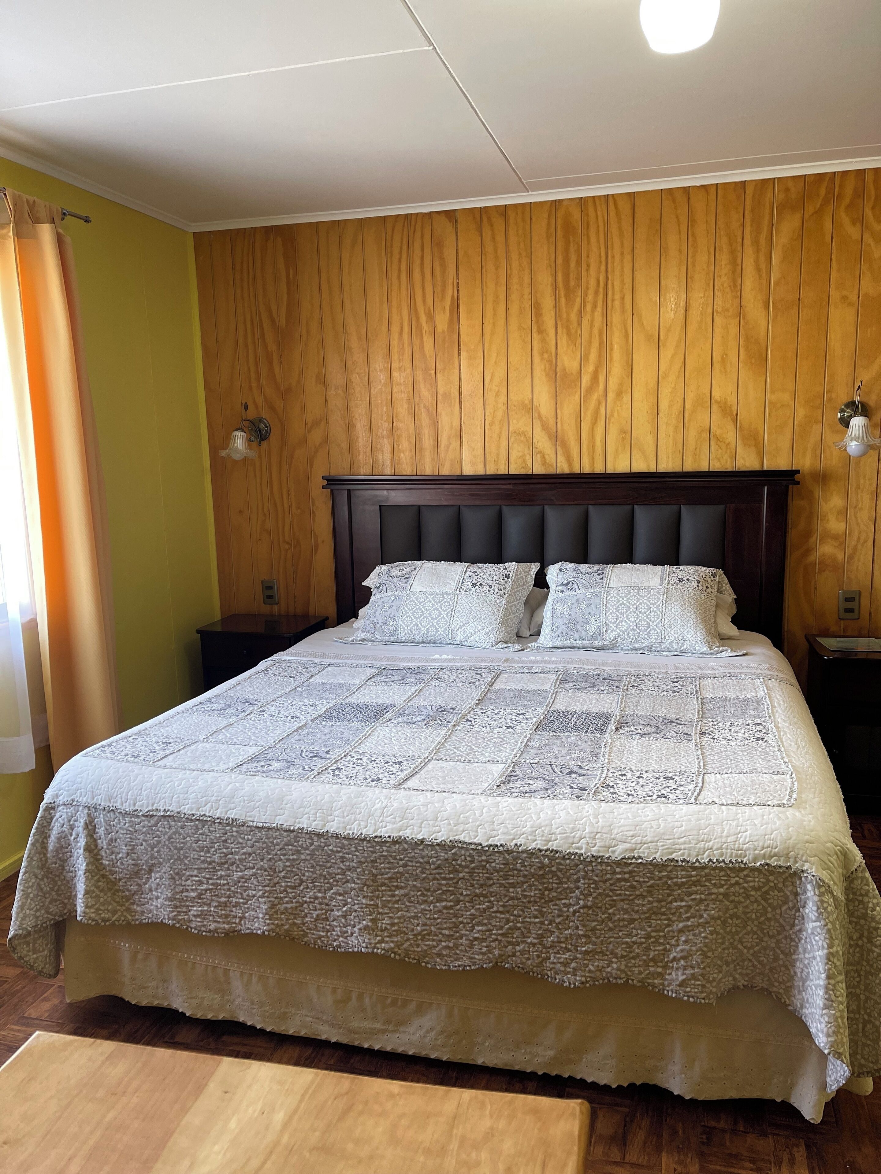 2 habitaciones, wifi gratis y ropa de cama 