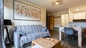 Living area - Apartment in Peyragudes Near Ski Slopes (Germ)