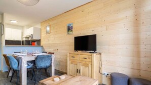Dining - Apartment in Peyragudes Near Ski Slopes (Germ)