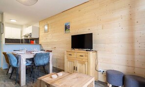 Dining - Apartment in Peyragudes Near Ski Slopes (Germ)