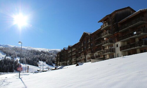 2 Rooms for 6 People