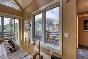 Dining - Ski-in/out spacious 3BR Saddle Ridge townhome, steps to Ironhorse Lift & hot tub (Big Sky)