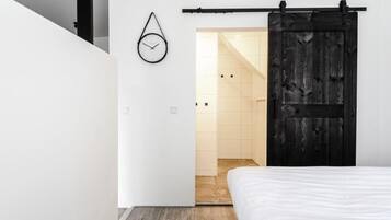 Apartment | 1 bedroom, bed sheets