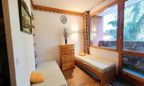 Spa - Apartment in Les Coches Near Ski Slopes (La Plagne-Tarentaise)