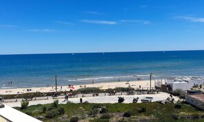 Beach - Holiday Home in Heliopolis With Sea View (Agde)
