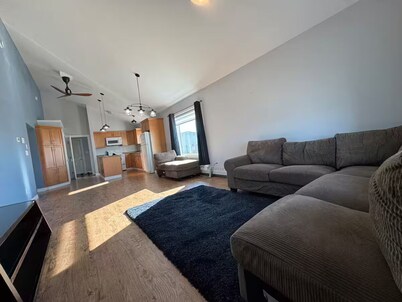 Modern Arctic Comfort - Entire home in Cambridge Bay, Canada