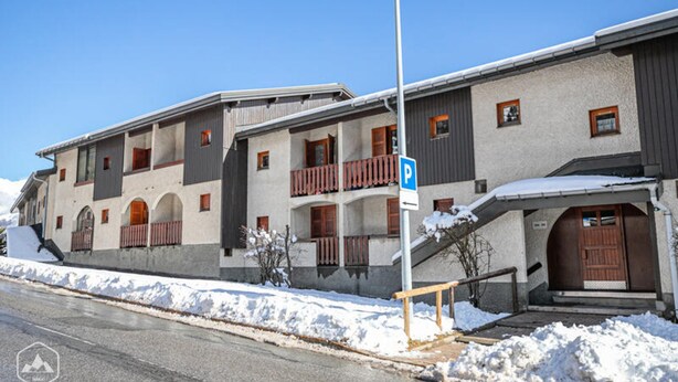 Exterior - Charming 2-room Apartment on the Upper Floor With a Beautiful Unobstructed View of the Mountains (Aussois)