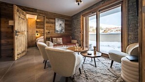 Living area - Apartment for 6 People in a new Residence on the Snow Front (Fontcouverte-la-Toussuire)