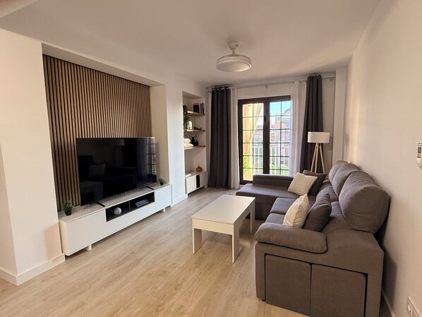 Smart-tv, videospelletjes, boeken en een stereo