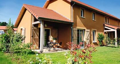 Premium 1-bedroom Cottage for 4 Adults + 1 Child With Terrace and Air Conditioning