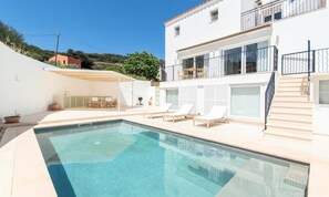 Hồ bơi trong nhà, hồ bơi ngoài trời