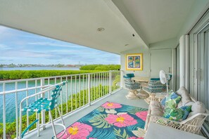 Terrace/patio - Pet-Friendly Waterfront Home + Dock & Cabana Club (Key Colony Beach)