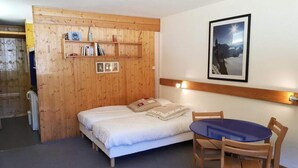 Room - Studio for 3 People in Arc 1600, Ski-in Ski-out and Close to Shops (Bourg-Saint-Maurice)