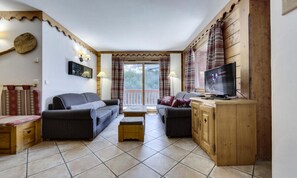 Living area - Apartment in Tignes Near Platieres Lift (Tignes)