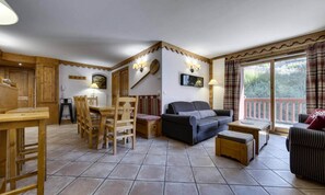 Living area - Apartment in Tignes Near Platieres Lift (Tignes)