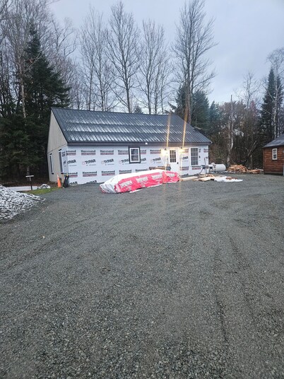 Heart of Moosehead Lodge, 2-bedroom, 2 bath in Rockwood