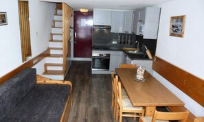 Interior - 2-room Duplex Apartment for 6 People, Ski-in/ski-out, in the Village of Charmettoger in Arc 1800 (Bourg-Saint-Maurice)