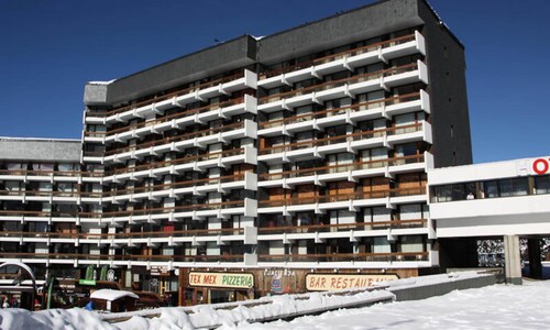 Bright Studio Apartment Ski-in/ski-out Access Balcony With Slope Views