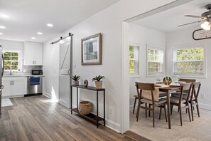 Dining - The Blue Door Bungalow. Walk to Duke Medical/VA. (Durham)