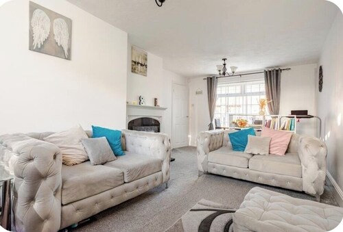 2 Bed House Amazing for holiday and short stays