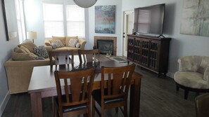 Interior - “Relax & Unwind in Sunny Scottsdale – Your Perfect Desert Getaway“ (Scottsdale)