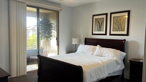 2 bedrooms, iron/ironing board, WiFi, bed sheets - “Relax & Unwind in Sunny Scottsdale – Your Perfect Desert Getaway“ (Scottsdale)