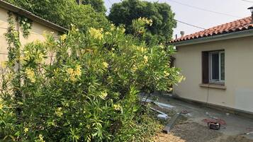 Enceinte de lâhĂ©bergement