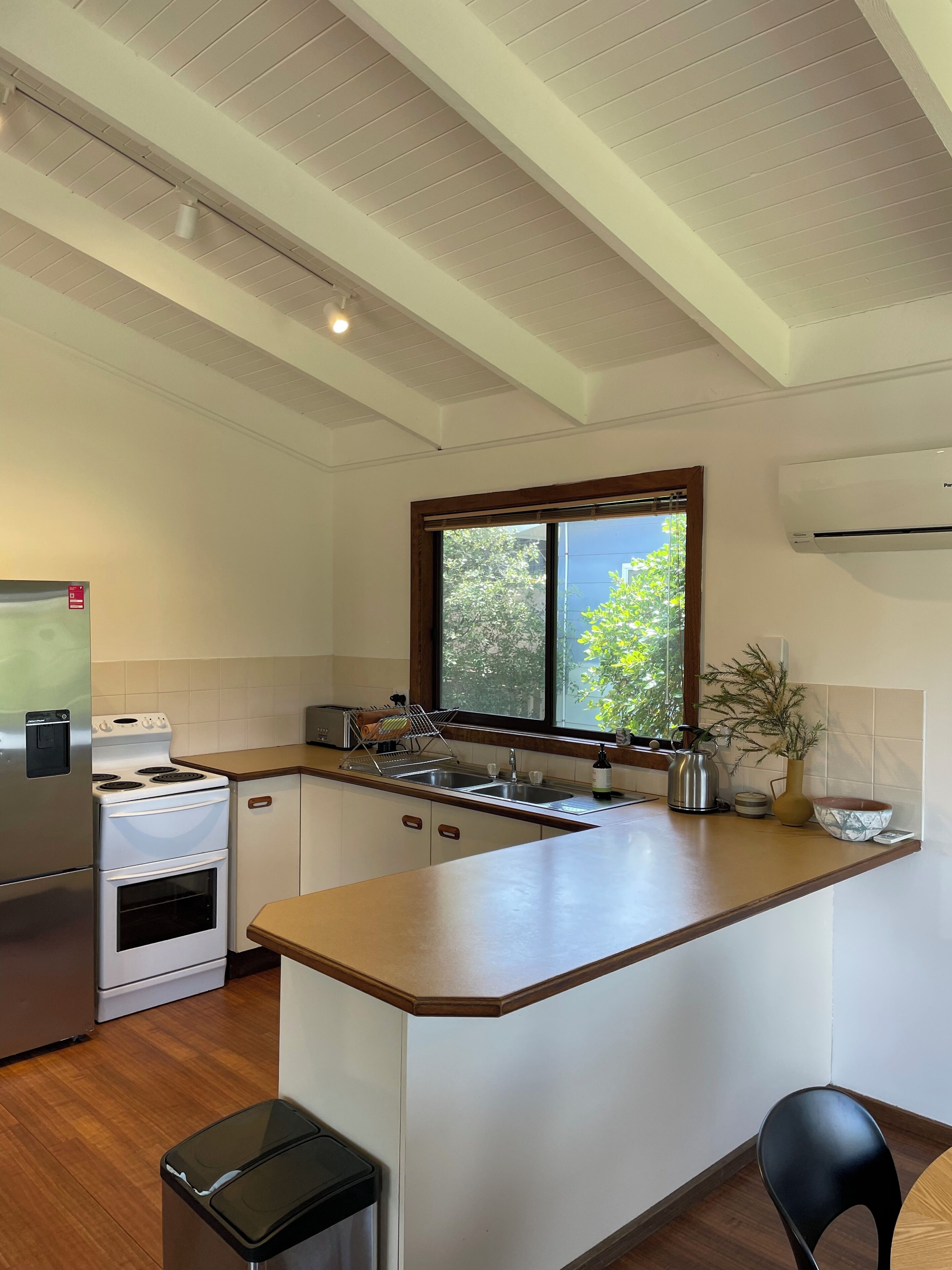 Micro-ondes, four, plaque de cuisson