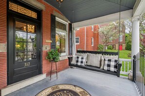 Terrace/patio - Welcome to Grand Victorian on Main! (Ligonier)